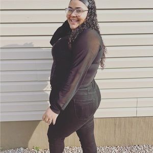 Meet your Posher, Faith